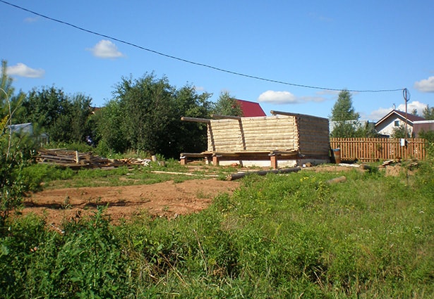 Дачный сруб на массиве