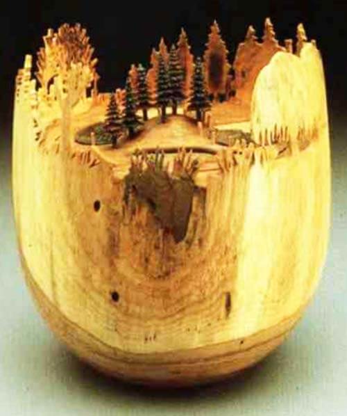 Чаша из дерева