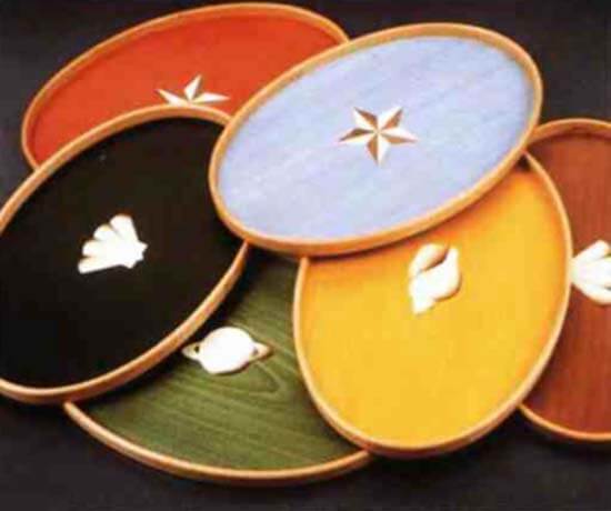 Подносы из дерева