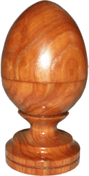 Деревянное пасхальное яицо из яблони