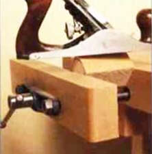 Зажимаем тисками