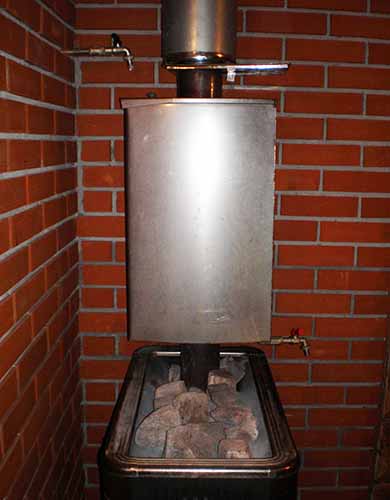 Использование нержавейки в элементах загородного дома