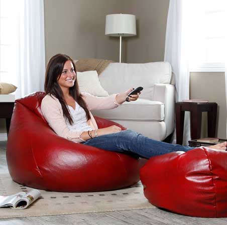 Сидим в кресле бин беги