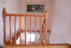 Деревянные лестницы на заказ из натуральной древесины