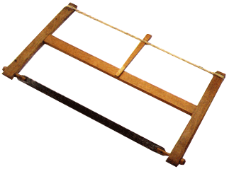 Лучковая пила с деревянной рамой