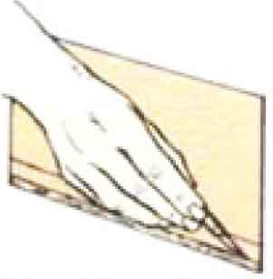 Срезание излишка шпона