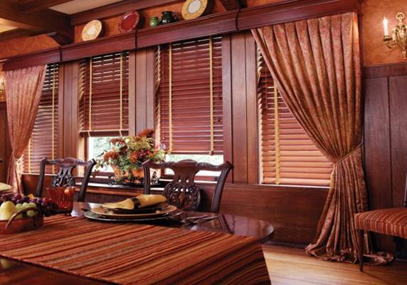 Шторы для деревянного дома за городом