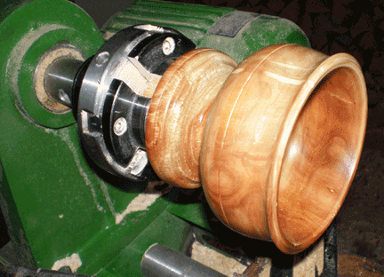 ваза в токарном патроне